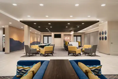 Photo 4 - La Quinta Inn & Suites by Wyndham Clovis CA