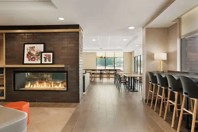 Photo 3 - Home2 Suites by Hilton Madison Central Alliant Energy Center