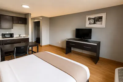 Photo 4 - Welcome Suites Hazelwood