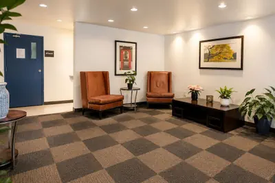 Photo 3 - Welcome Suites Hazelwood
