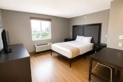 Photo 5 - Welcome Suites Hazelwood