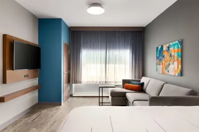 Photo 4 - La Quinta Inn & Suites by Wyndham Brunswick/Golden Isles