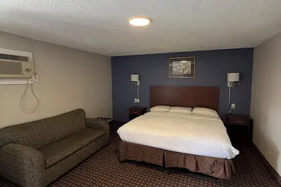 Photo 2 - Economy Inn