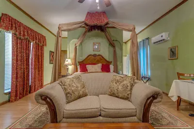 Photo 5 - The Whispering Pines Inn Bed & Breakfast