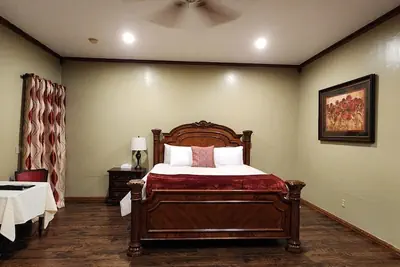 Photo 2 - The Whispering Pines Inn Bed & Breakfast