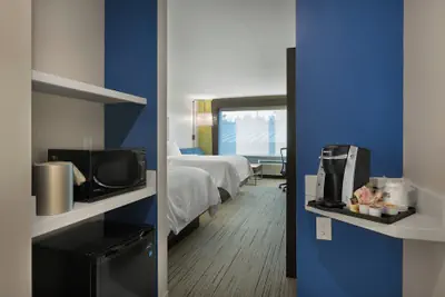 Photo 4 - Holiday Inn Express Lake Park by IHG