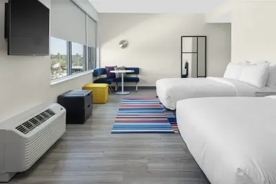 Photo 4 - Aloft by Marriott Glendale at Westgate
