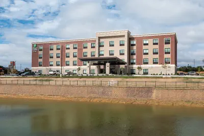 Photo 2 - Holiday Inn Express & Suites Wentzville St Louis West by IHG