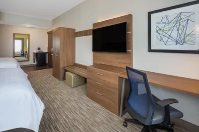Photo 3 - Holiday Inn Express & Suites Chico by IHG