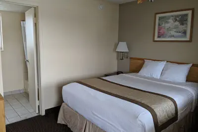Photo 3 - Sandusky Inn