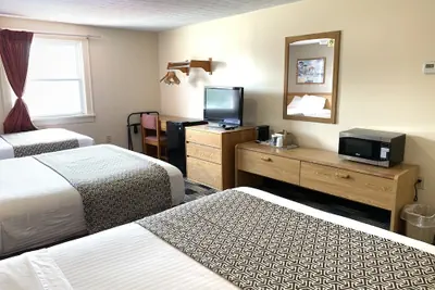 Photo 5 - Sandusky Inn