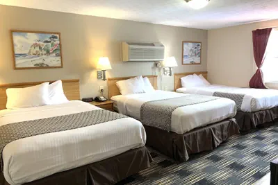 Photo 4 - Sandusky Inn