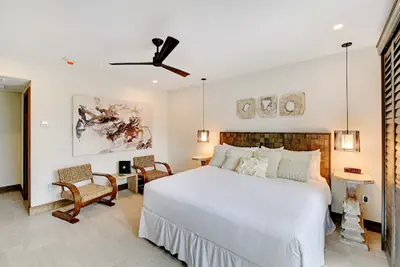 Photo 4 - Bali Hai Beachfront Resort and Spa