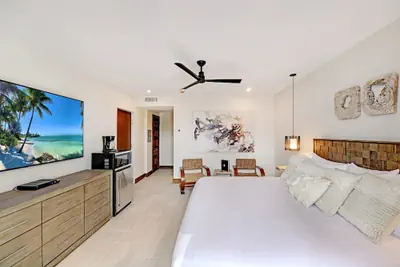 Photo 5 - Bali Hai Beachfront Resort and Spa