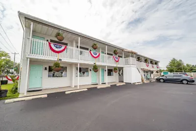 Photo 2 - Ocean Glass Inn