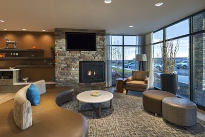 Photo 2 - Fairfield Inn & Suites by Marriott Colorado Springs East/Ballpark