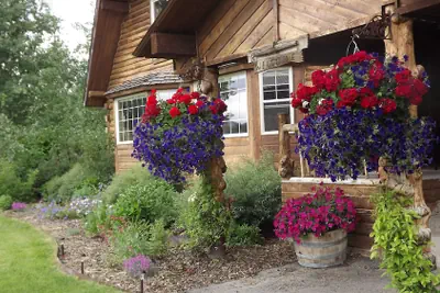 Photo 2 - Fin and Feather Inn