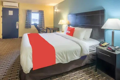Photo 5 - OYO Hotel Knoxville TN Cedar Bluff I-40