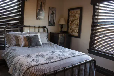 Photo 5 - The Katherine Holle House