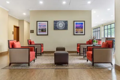 Photo 5 - Comfort Inn & Suites Lakewood by JBLM