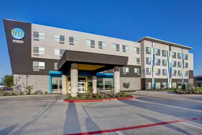 Photo 2 - Tru by Hilton Grand Prairie