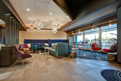 Photo 4 - Tru by Hilton Grand Prairie