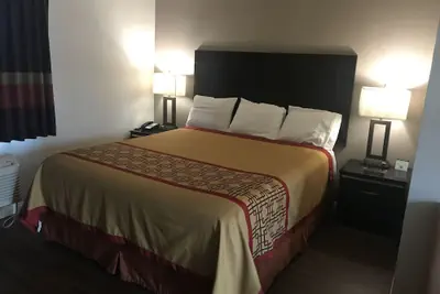 Photo 2 - Manhattan Inn & Suites - LAX