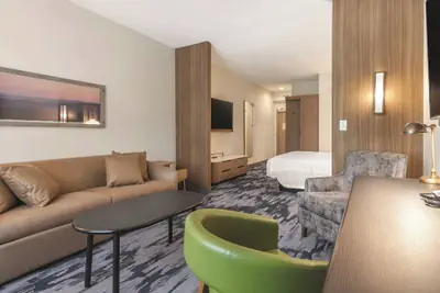 Photo 3 - Fairfield Inn & Suites by Marriott Kansas City Shawnee