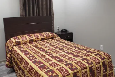 Photo 4 - Budget Inn & Suites