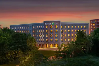 Photo 2 - Holiday Inn Express Boston South - Quincy by IHG