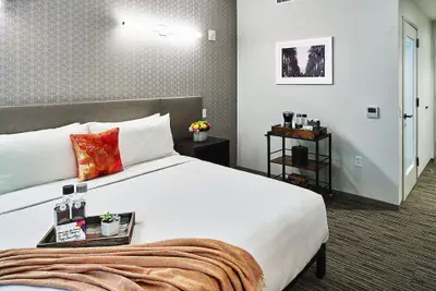 Photo 5 - Hotel Mariposa Los Angeles