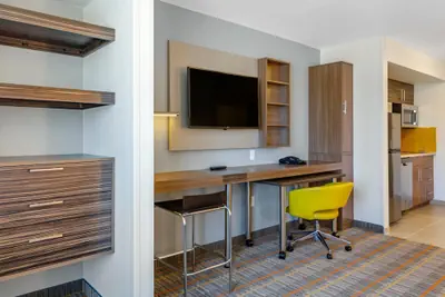 Photo 2 - MainStay Suites Great Falls Airport