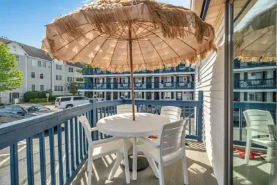 Photo 5 - Island View Motel
