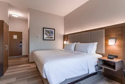 Photo 4 - Holiday Inn Express & Suites Columbus - Worthington by IHG