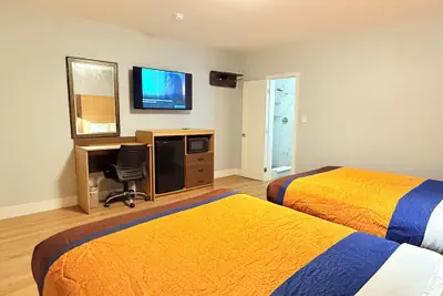 Photo 5 - Double N Motel