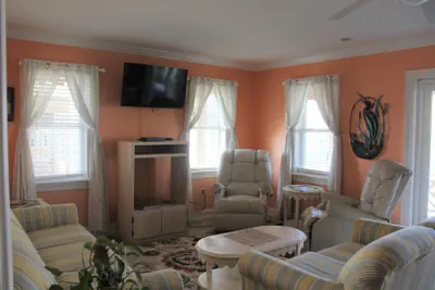 Photo 3 - Pierhouse Bed & Breakfast