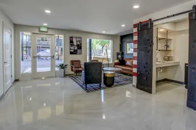 Photo 4 - Americana Modern Hotel