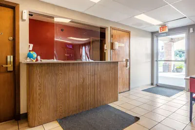 Photo 4 - Econo Lodge Inn & Suites Escanaba North