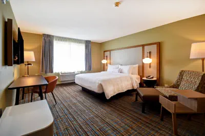 Photo 4 - Fairfield Inn & Suites by Marriott Milwaukee North