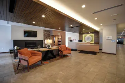 Photo 2 - Fairfield Inn & Suites by Marriott Milwaukee North