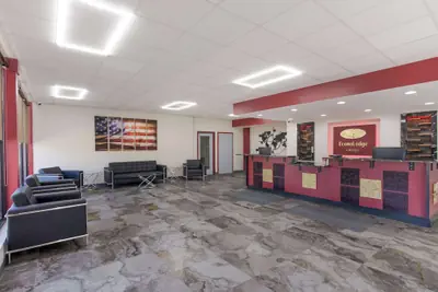 Photo 5 - Econo Lodge Cave City