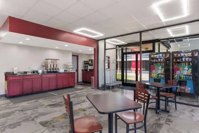Photo 4 - Econo Lodge Cave City
