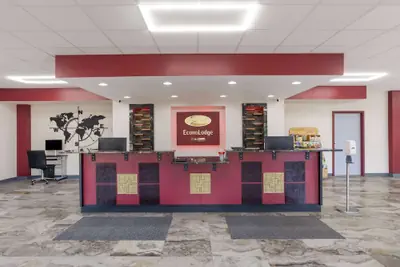 Photo 2 - Econo Lodge Cave City