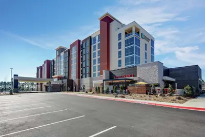 Photo 2 - Embassy Suites by Hilton Jonesboro Red Wolf Convention Center