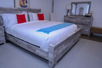 Photo 3 - Harpoon House