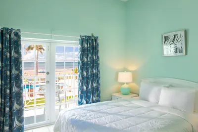 Photo 4 - Grassy Flats Resort & Beach Club