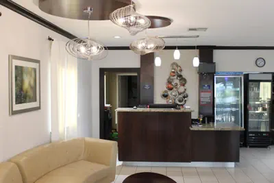 Photo 4 - Horizon Inn & Suites - Pearsall