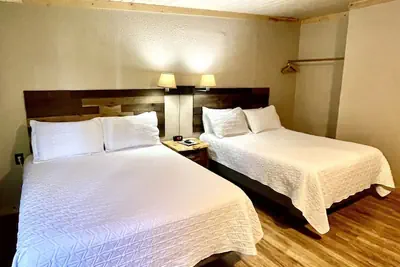Photo 4 - Idaho Lodge and RV Park