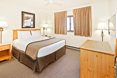 Photo 5 - Black Hills Luxury Suites