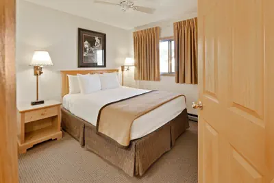 Photo 3 - Black Hills Luxury Suites